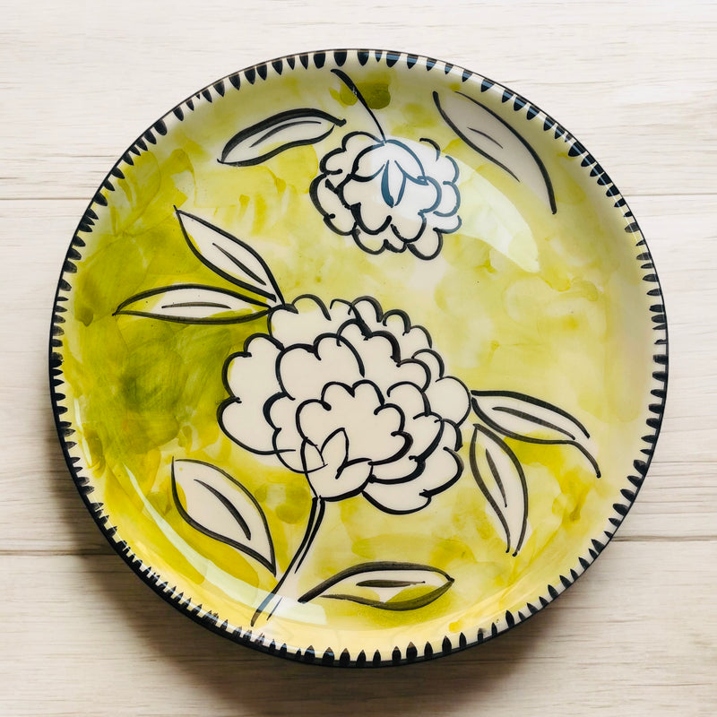 PLATO FLOR BLANCO NEGRO PINTADO A MANO